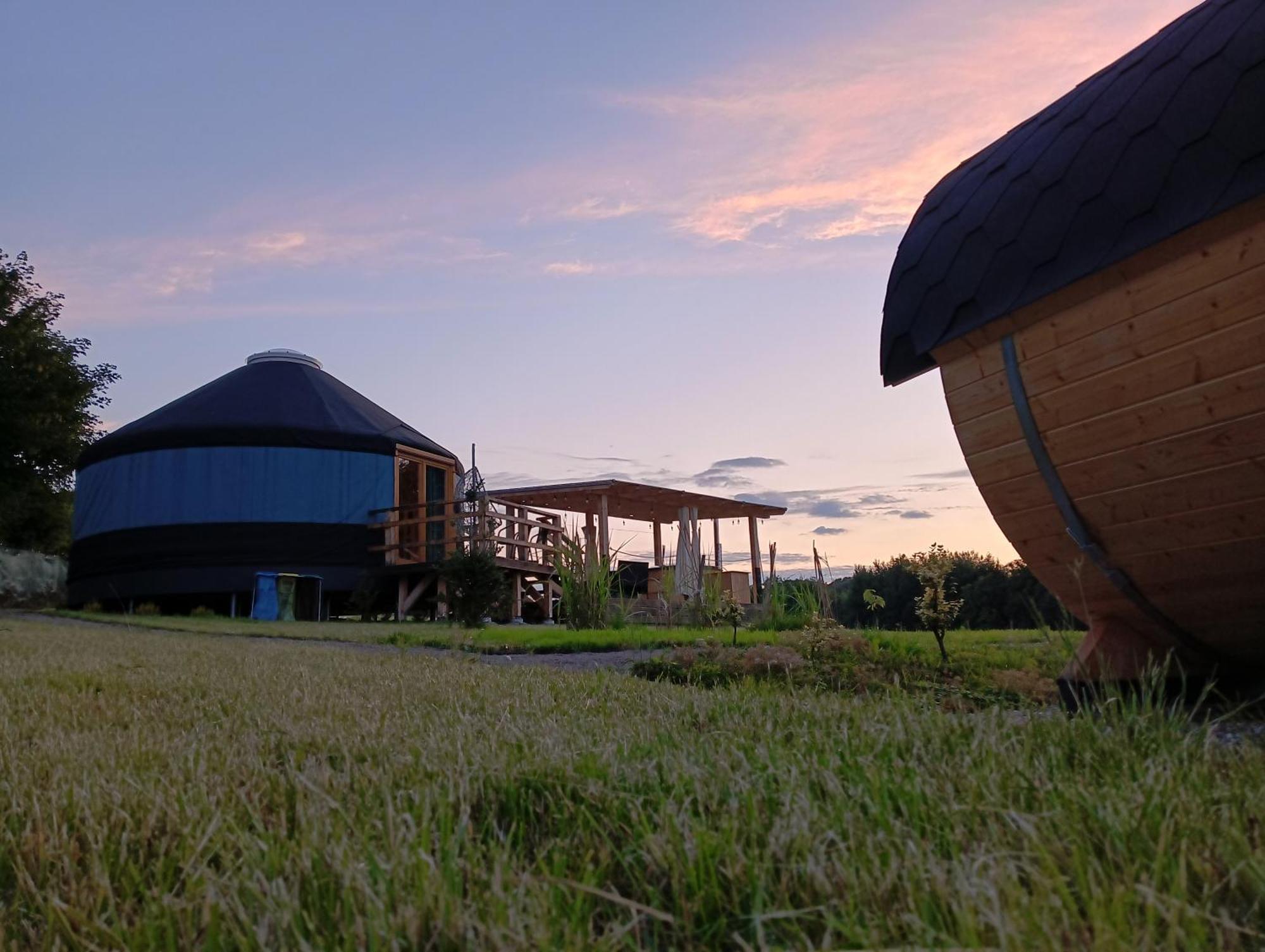 Hotel Glamping Pogorzany - Jurty Zabierzow Exterior foto